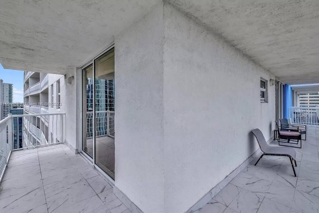 New Stunning 2Br Brickell Condo-Free Parking