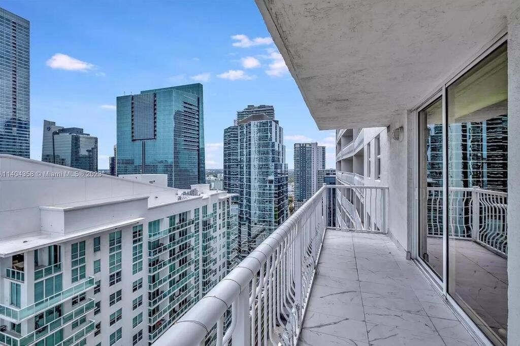 New Stunning 2Br Brickell Condo-Free Parking