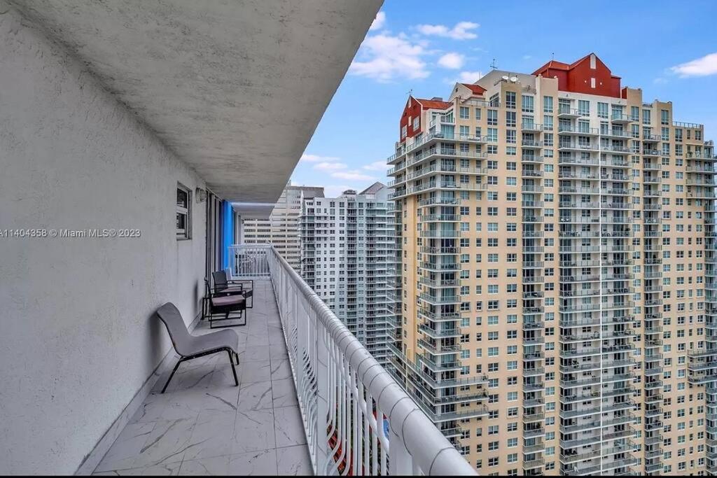 New Stunning 2Br Brickell Condo-Free Parking