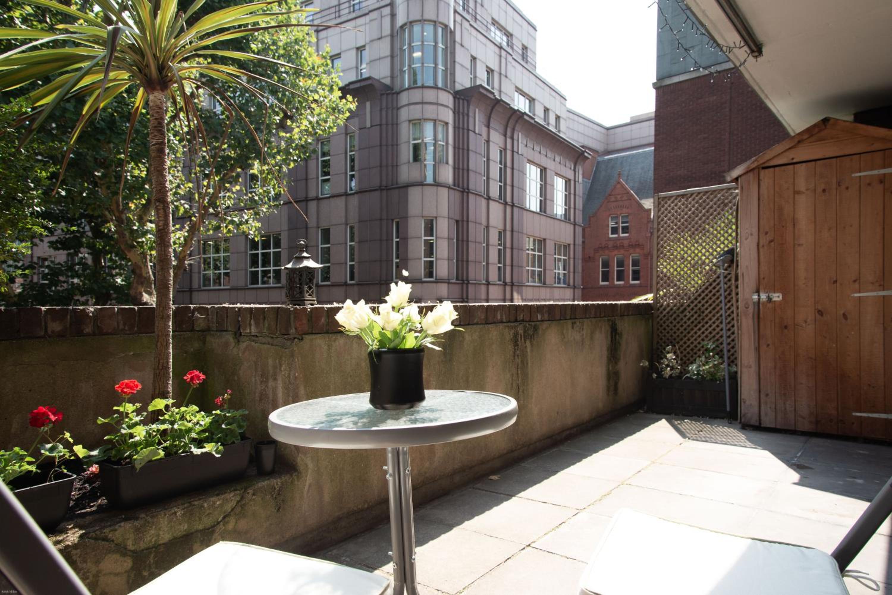 Super Central beautiful Three Bedroom