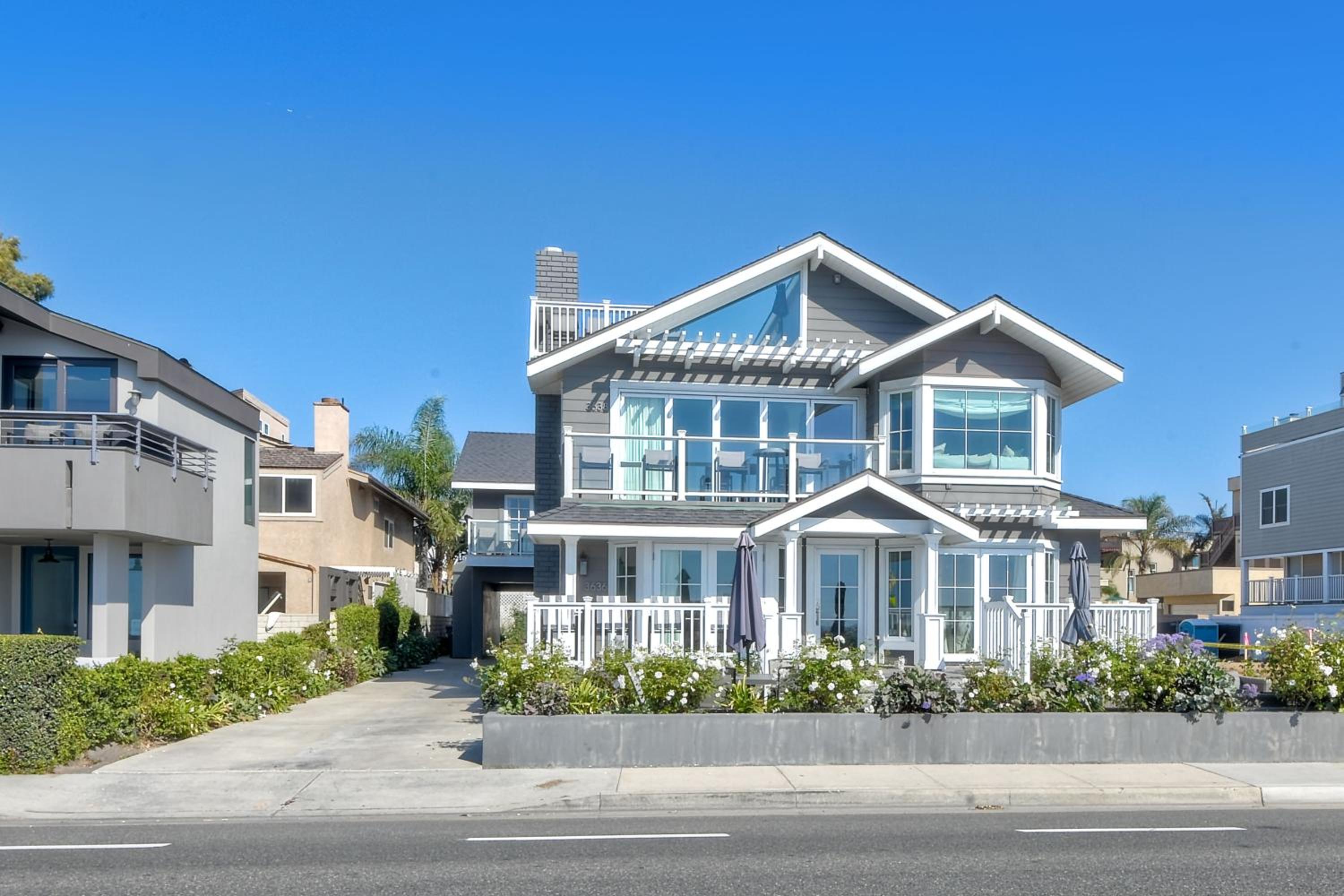 Luxury Ocean Views - 6 BR Home - Steps to Sand
