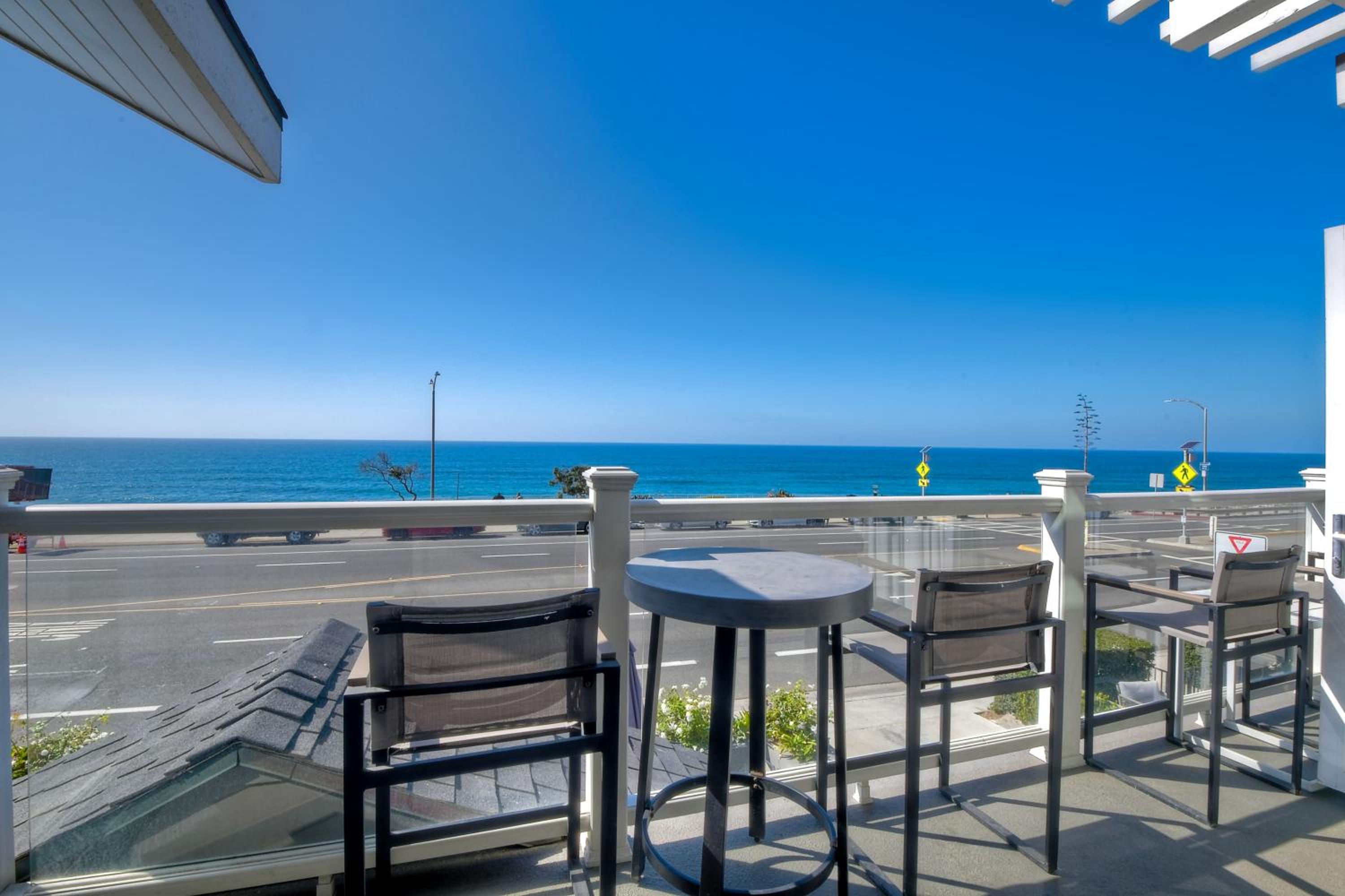 Luxury Ocean Views - 6 BR Home - Steps to Sand