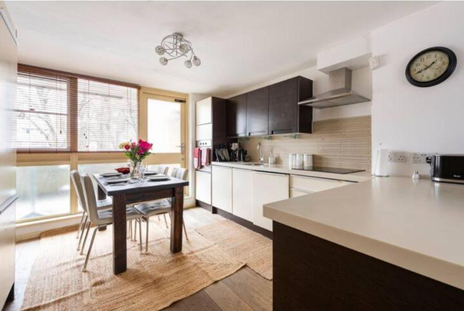 Super Central beautiful Three Bedroom