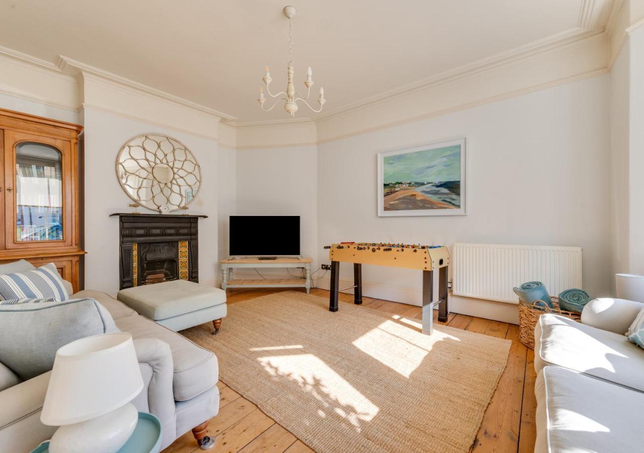 4 Bed in Southwold oc-hwye view 3