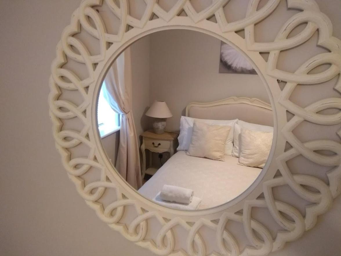 Three Bedroom Apartment by Beautiful Park