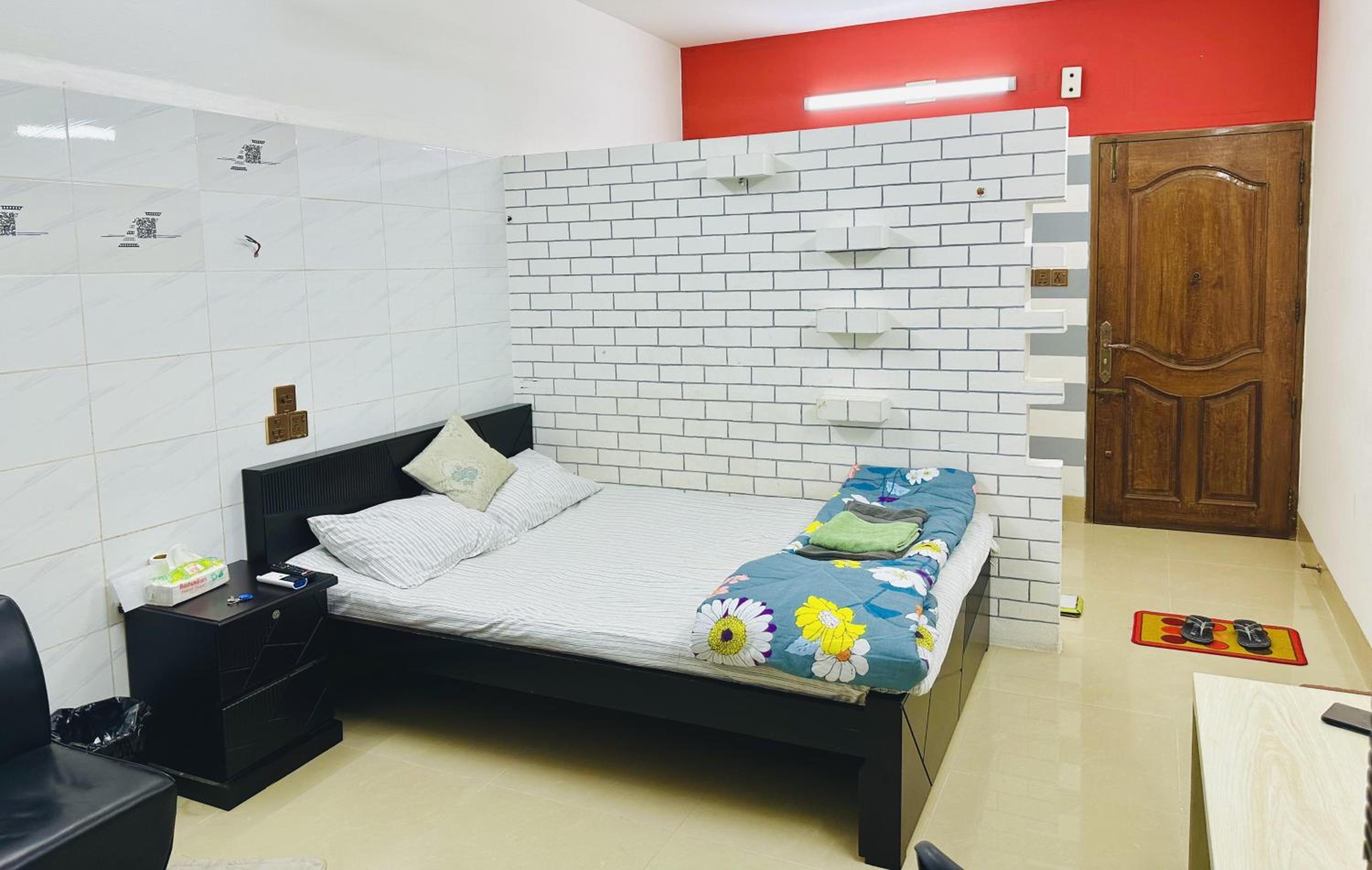 Beautiful 1-Bed Studio in Dhaka