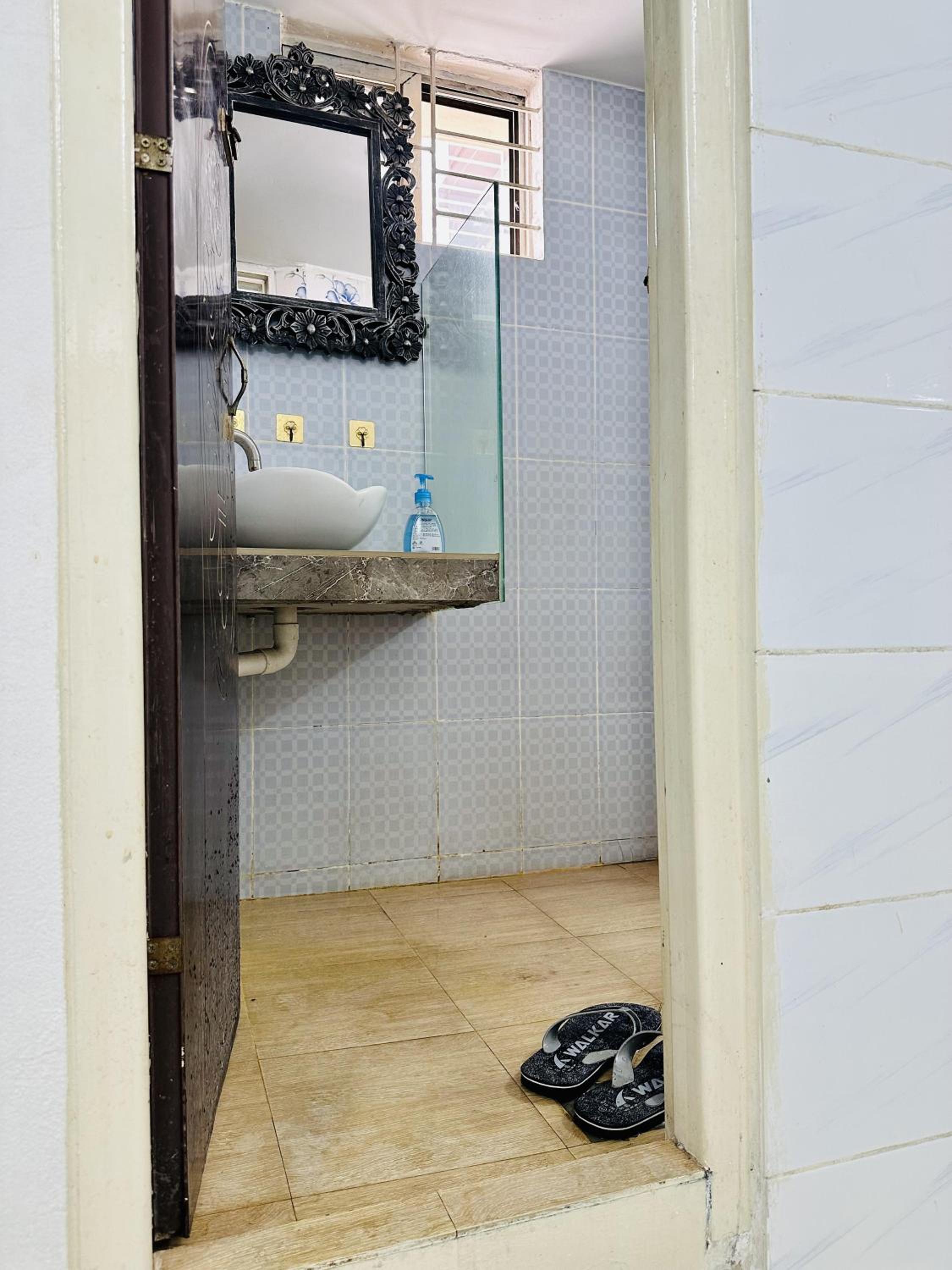 Beautiful 1-Bed Studio in Dhaka