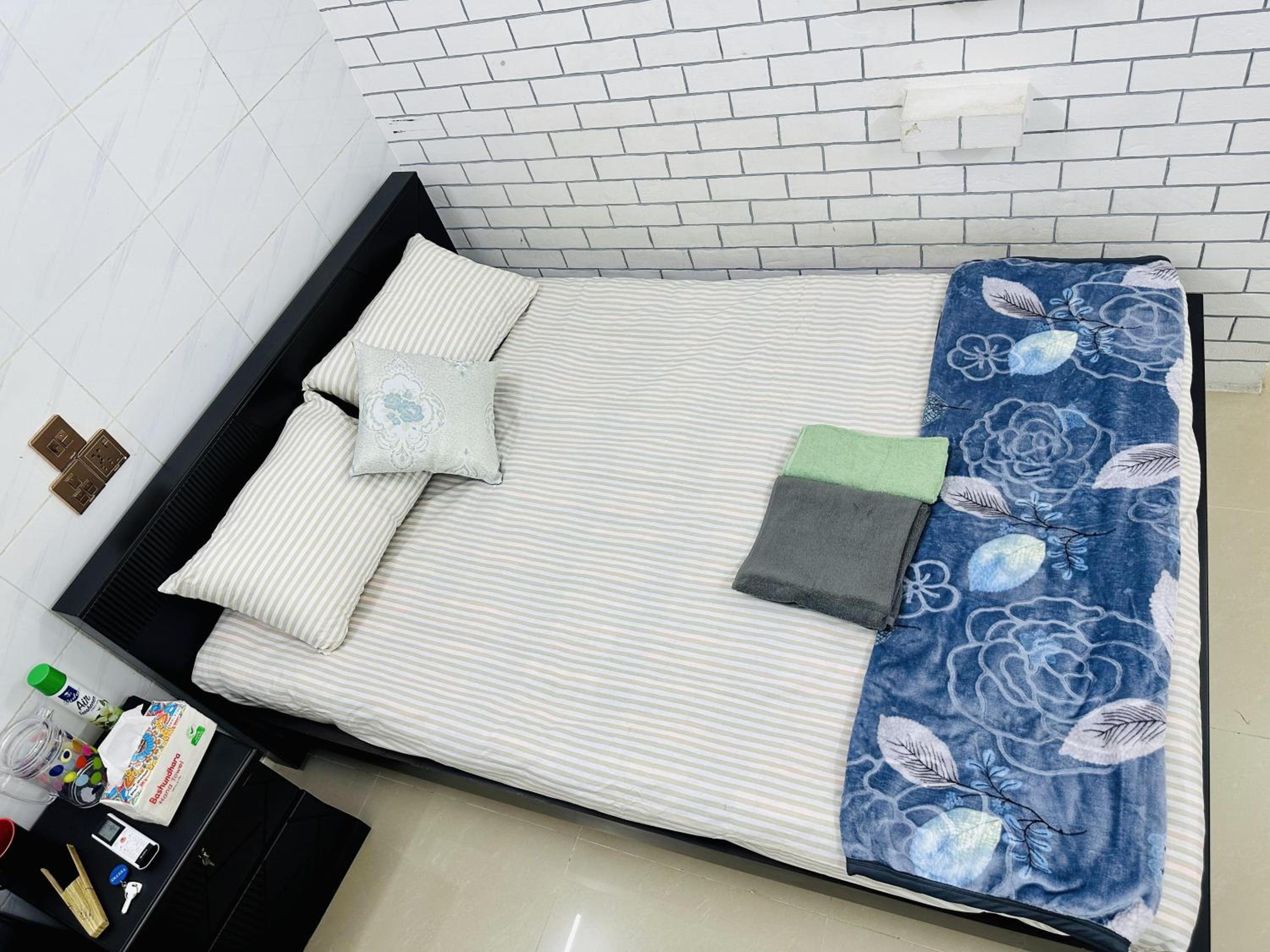 Beautiful 1-Bed Studio in Dhaka