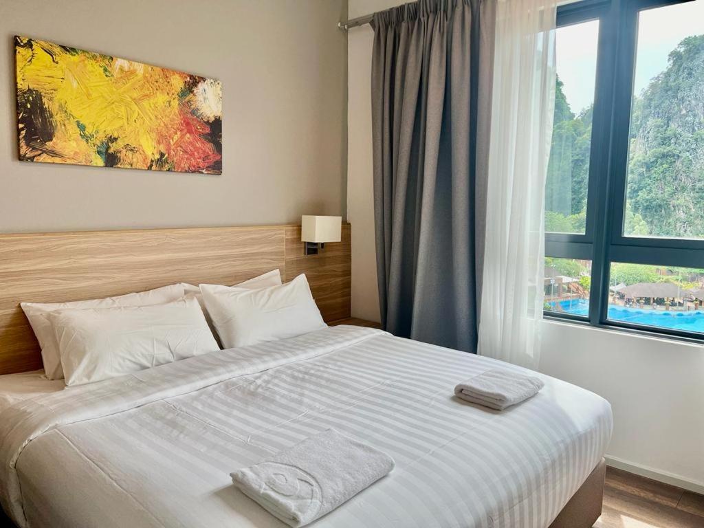Hotspring 2 Room Suite @ Sunway Onsen with Theme Park View 4 to 6 pax