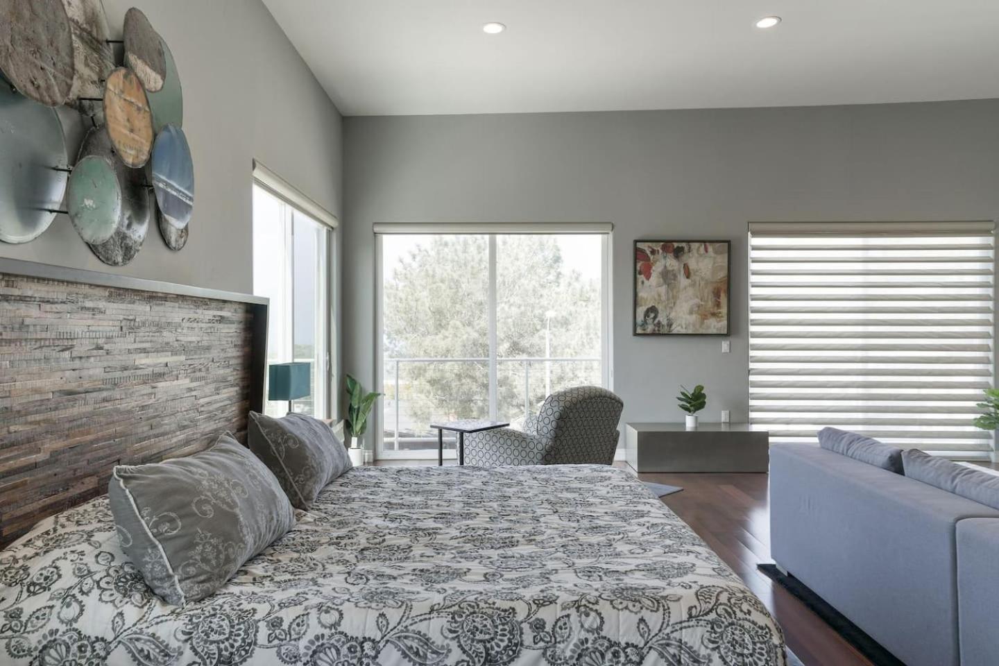 Architectural Gem La Jolla Oceanview surf and golf view 3
