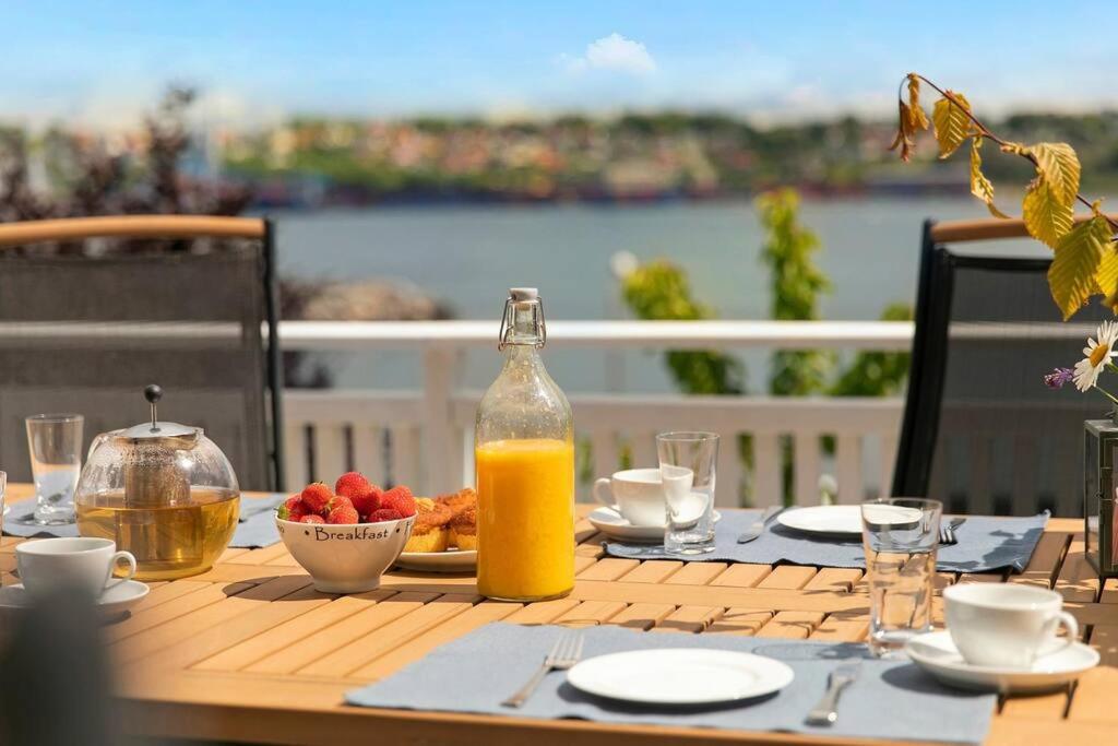 3-bedroom terrace house with incredible sea views