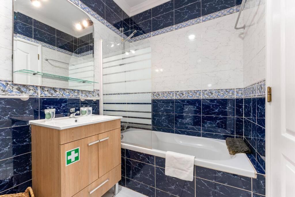 Comfortable studio + pool few steps from beach view 3