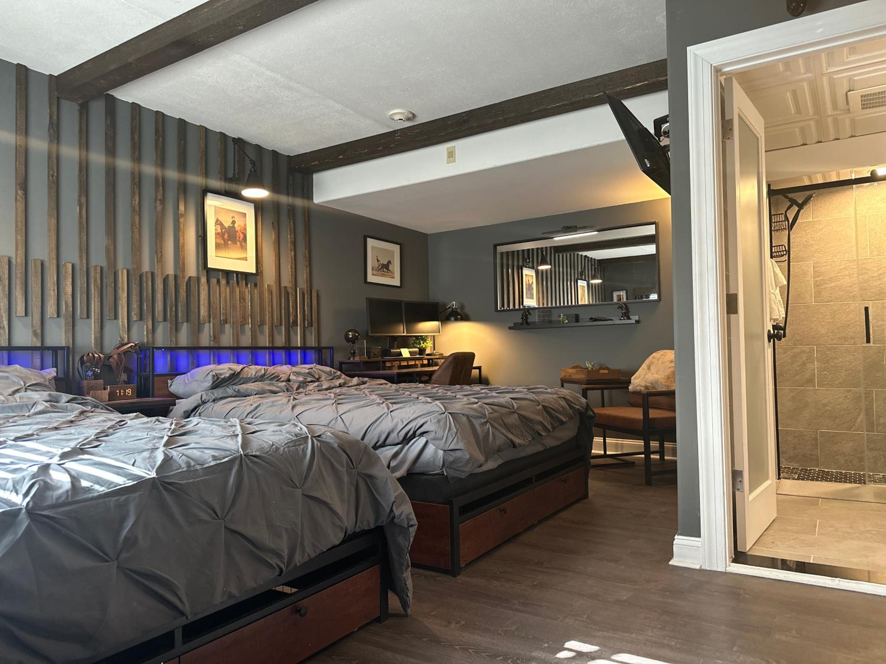 Beautiful Condo Sleeps 4- Only 2 Blocks From Beach view 3