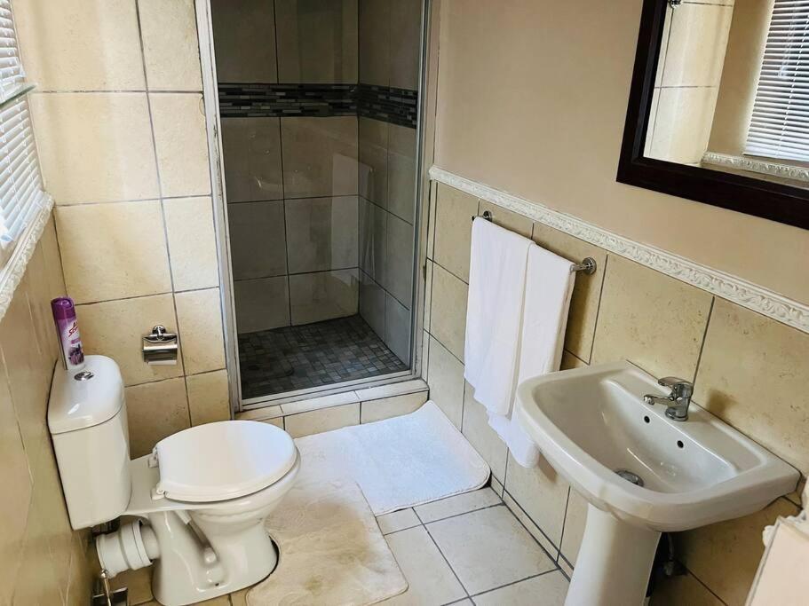 Private room in Rustenburg view 5