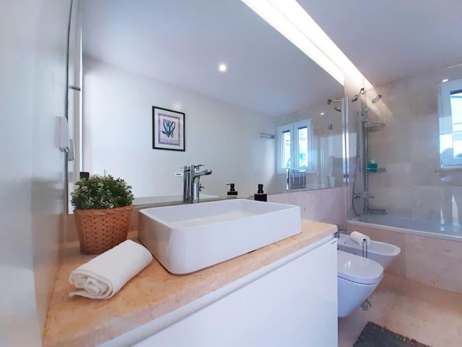 LXLUXHOME - Family and Cozy Apartment - AC - Parking - Lift