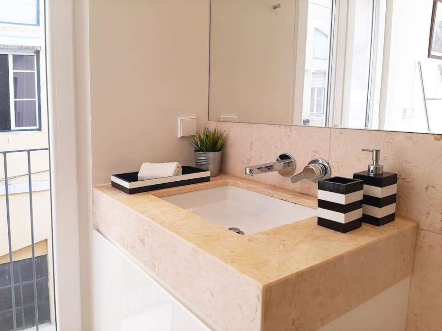 LXLUXHOME - Family and Cozy Apartment - AC - Parking - Lift