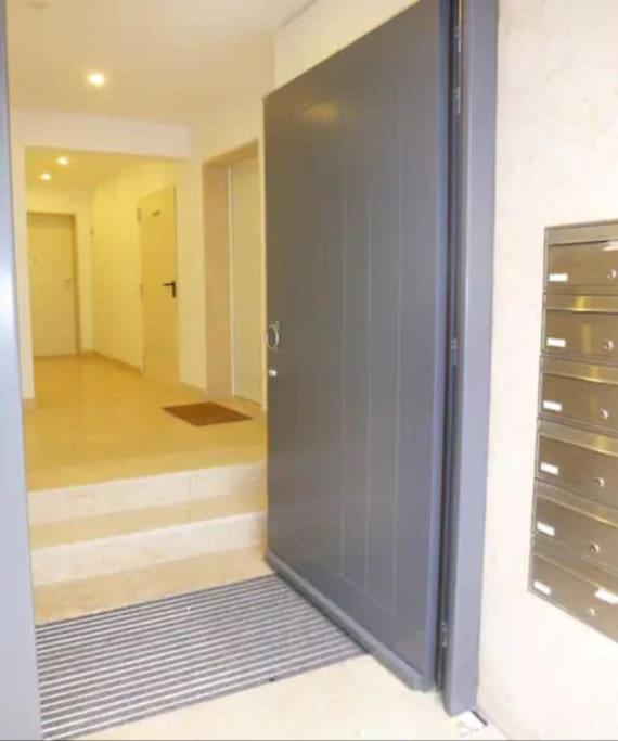 LXLUXHOME - Family and Cozy Apartment - AC - Parking - Lift