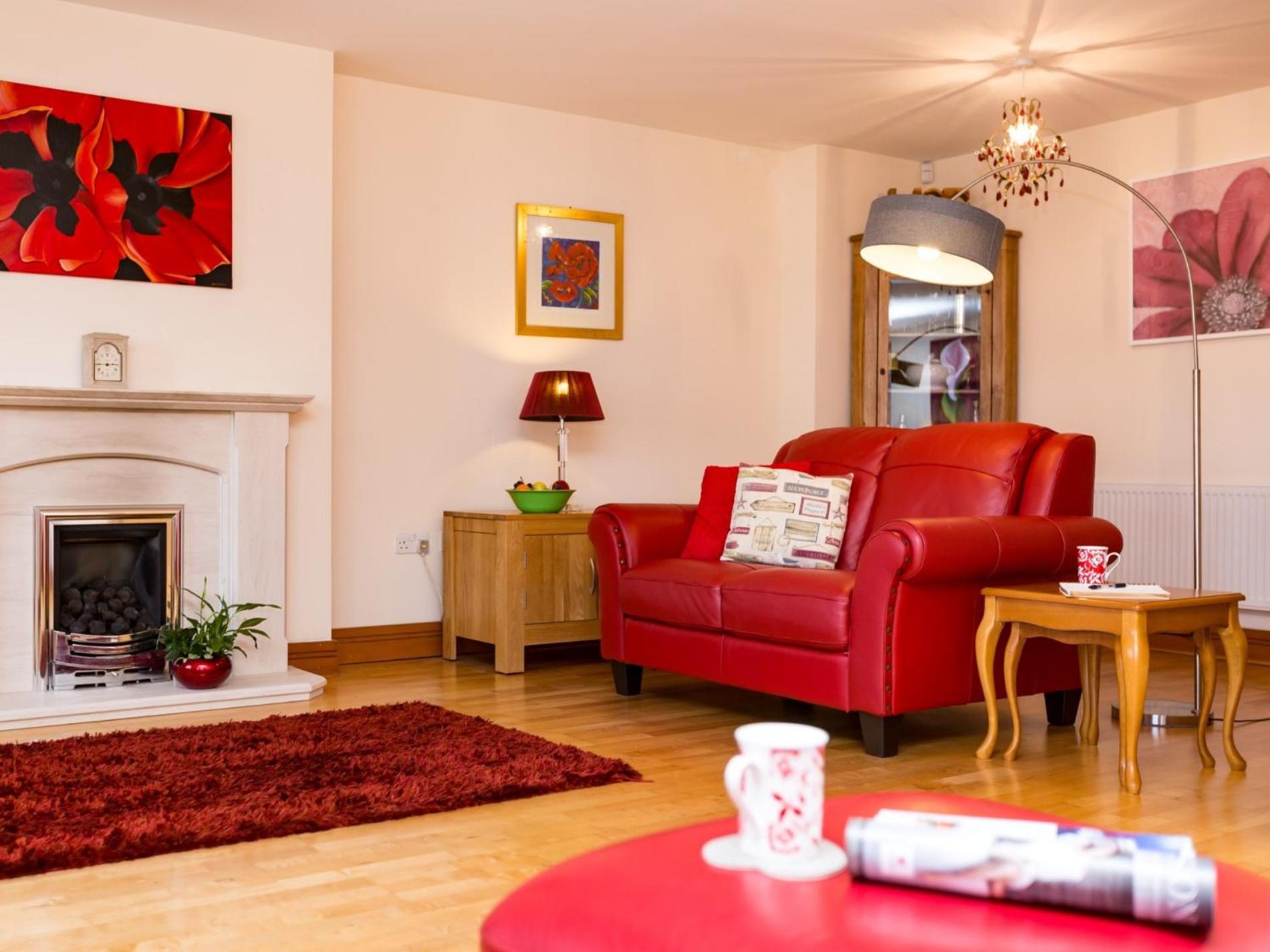 3 Bed in Eastbourne EHC32 view 2