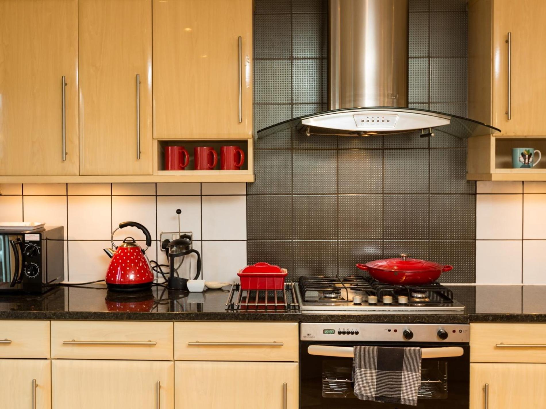 3 Bed in Eastbourne EHC32 view 4