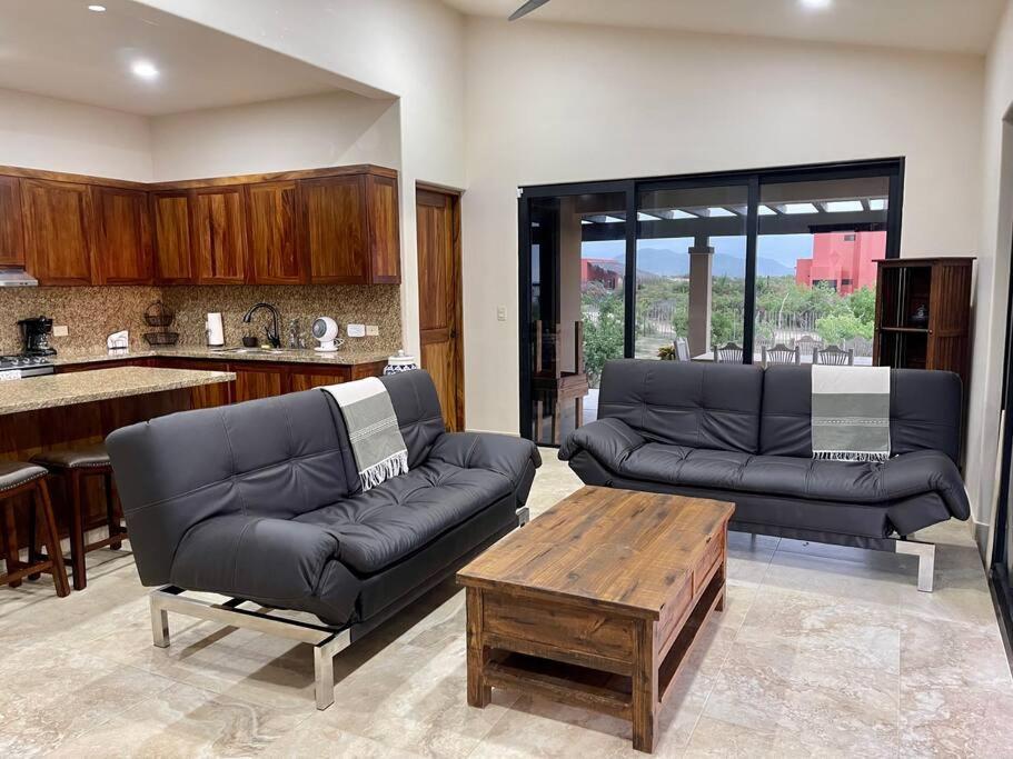Casa Bella Cerritos, 3 bed home, Pool, Ocean View view 5