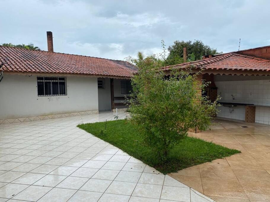 Casa no Centro de Peruibe