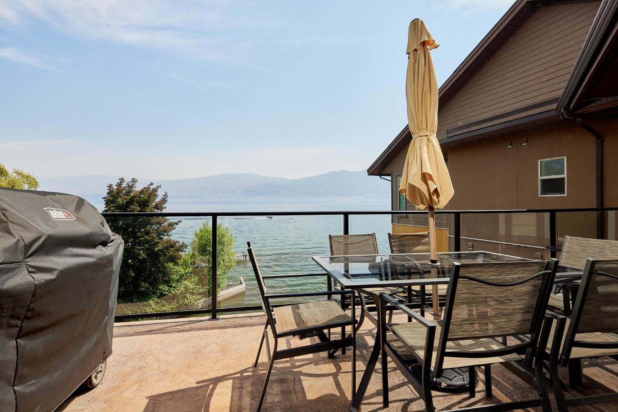 Hotel Lakeside Luxe Haven - Image 1