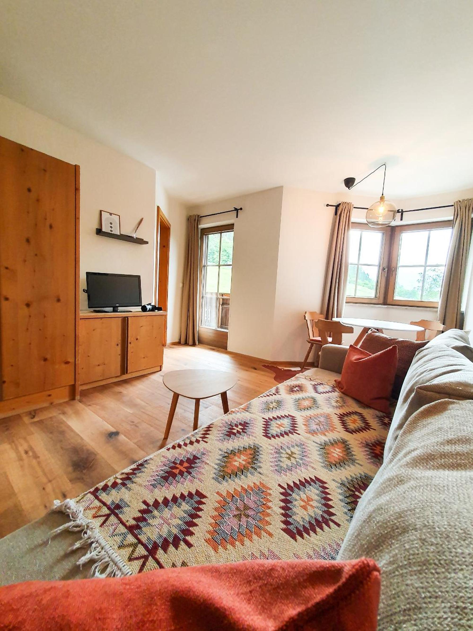 Alpenflair Apartment mit Balkon - inkl Parkplatz #3