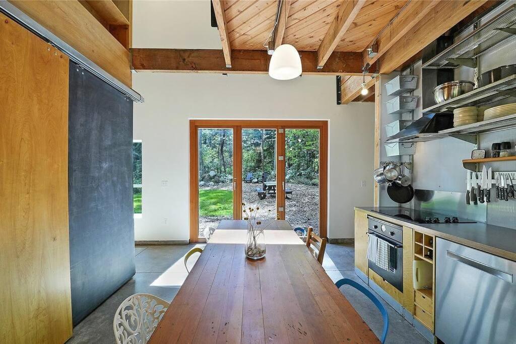 Guemes Island Road Modern Home