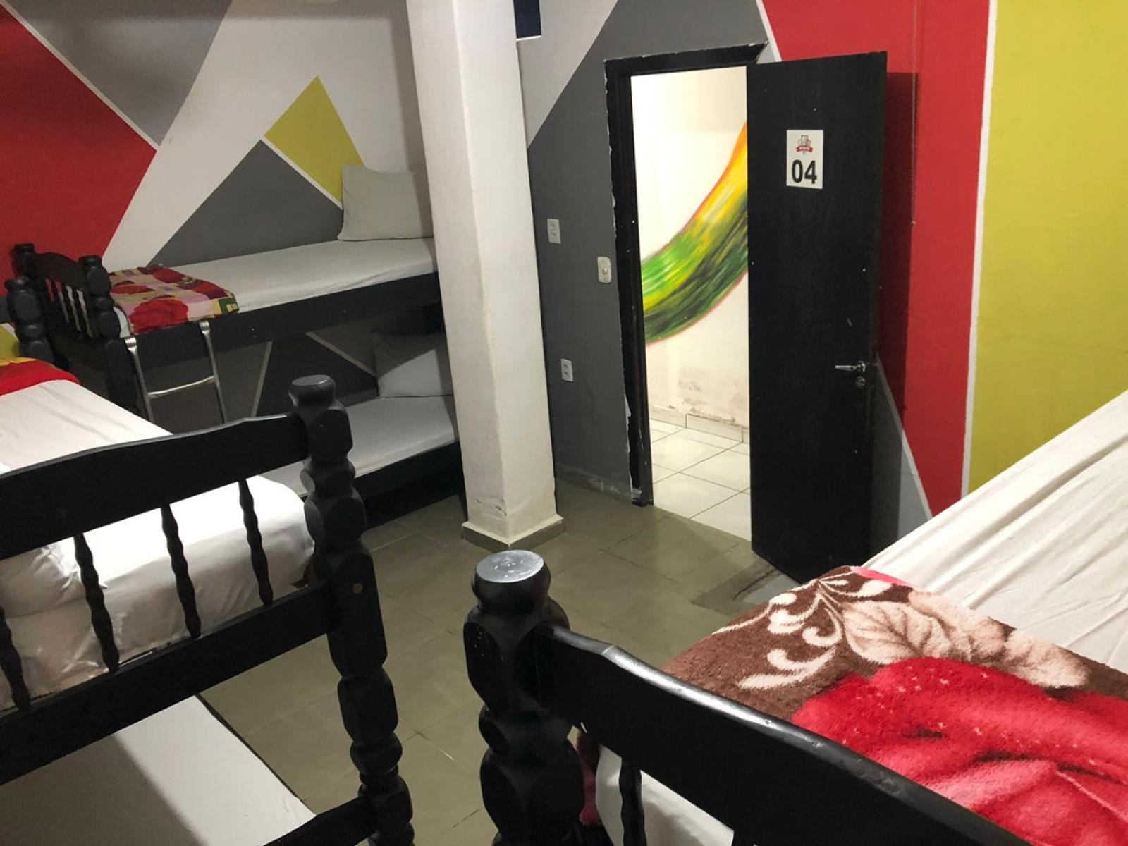 Estação Hostel - Em frente ao Metrô