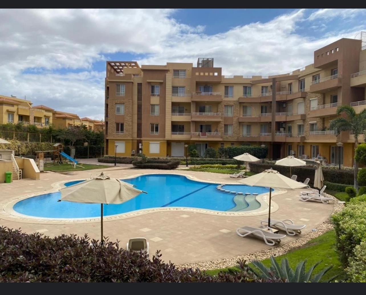 Lovely 3-Bedroom Rental Unit with Pool view 2