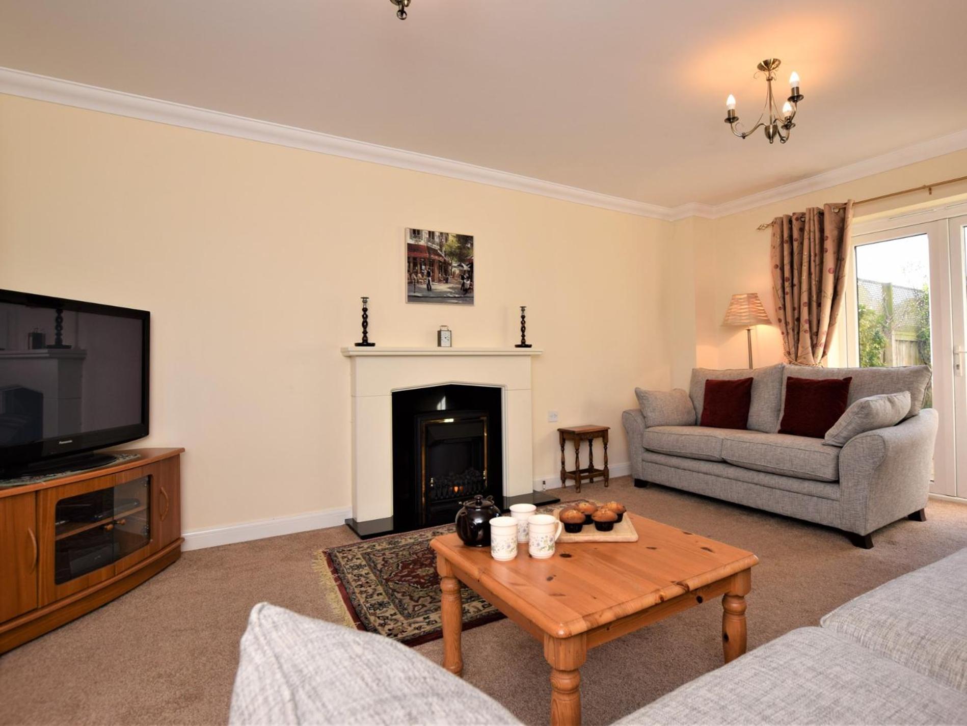 3 bed in Minehead TRINI view 3