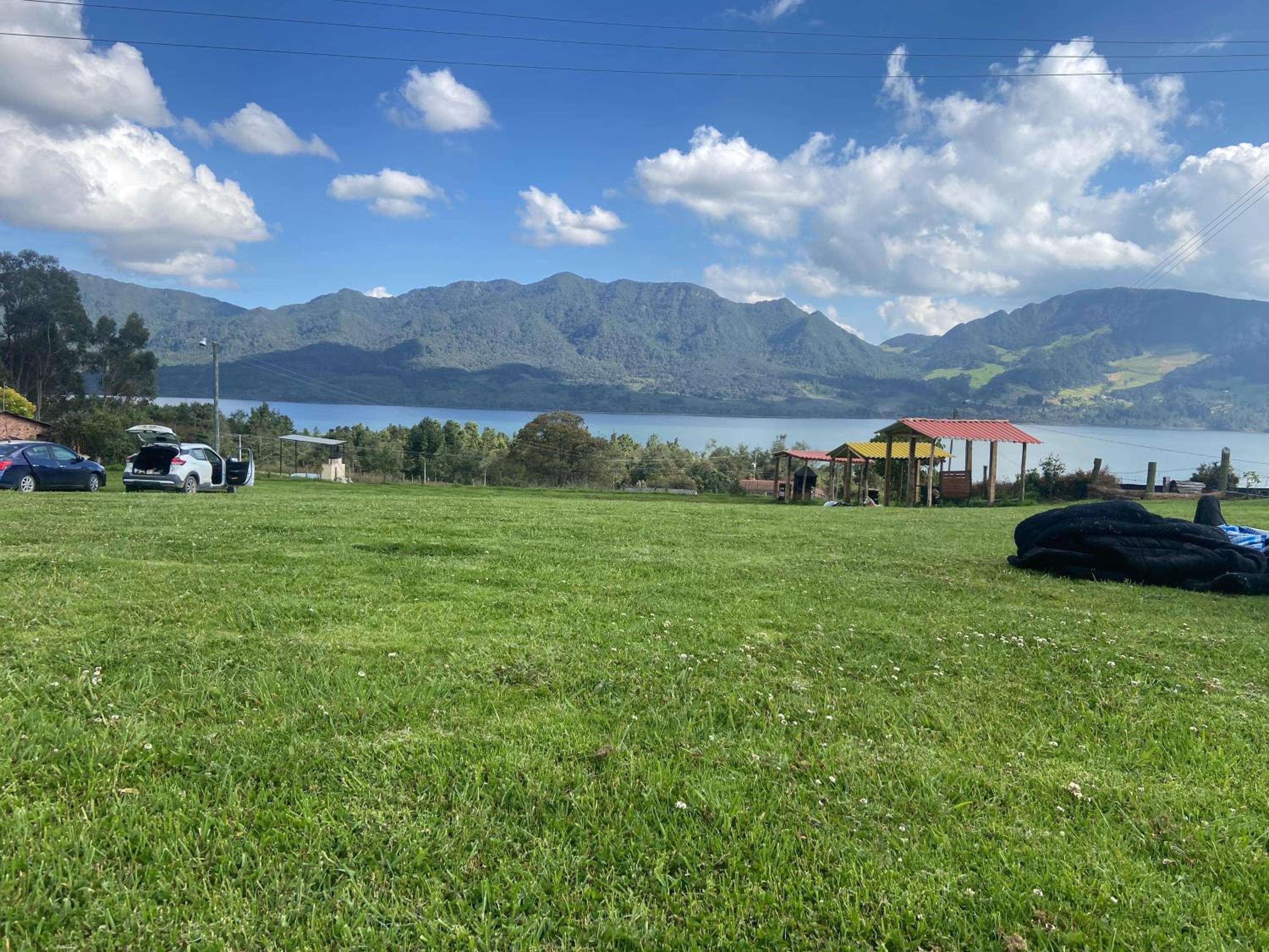 Zona De Camping Pachamamá de la Montaña Represa del Neusa