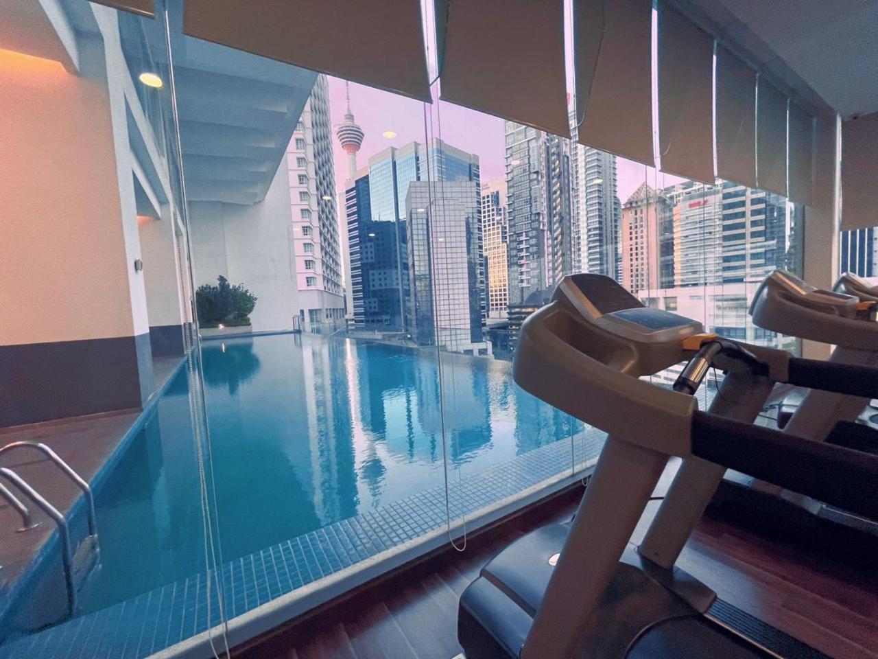 LUX SUITES KL City Pavilion Bukit Bintang with INFINITY POOL