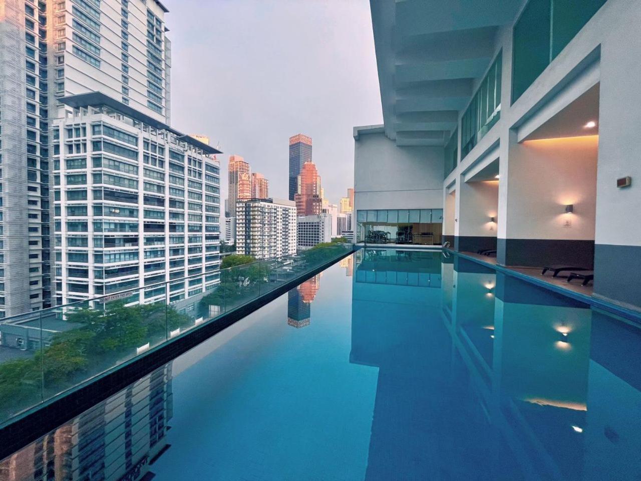 LUX SUITES KL City Pavilion Bukit Bintang with INFINITY POOL
