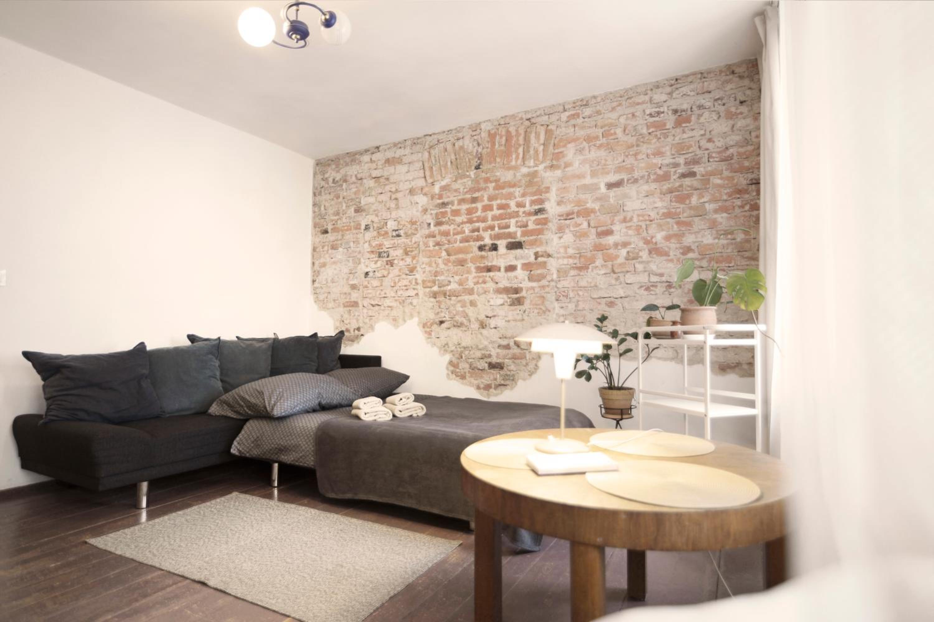 Vintage Rooms / Old Town Wroclaw / City Center