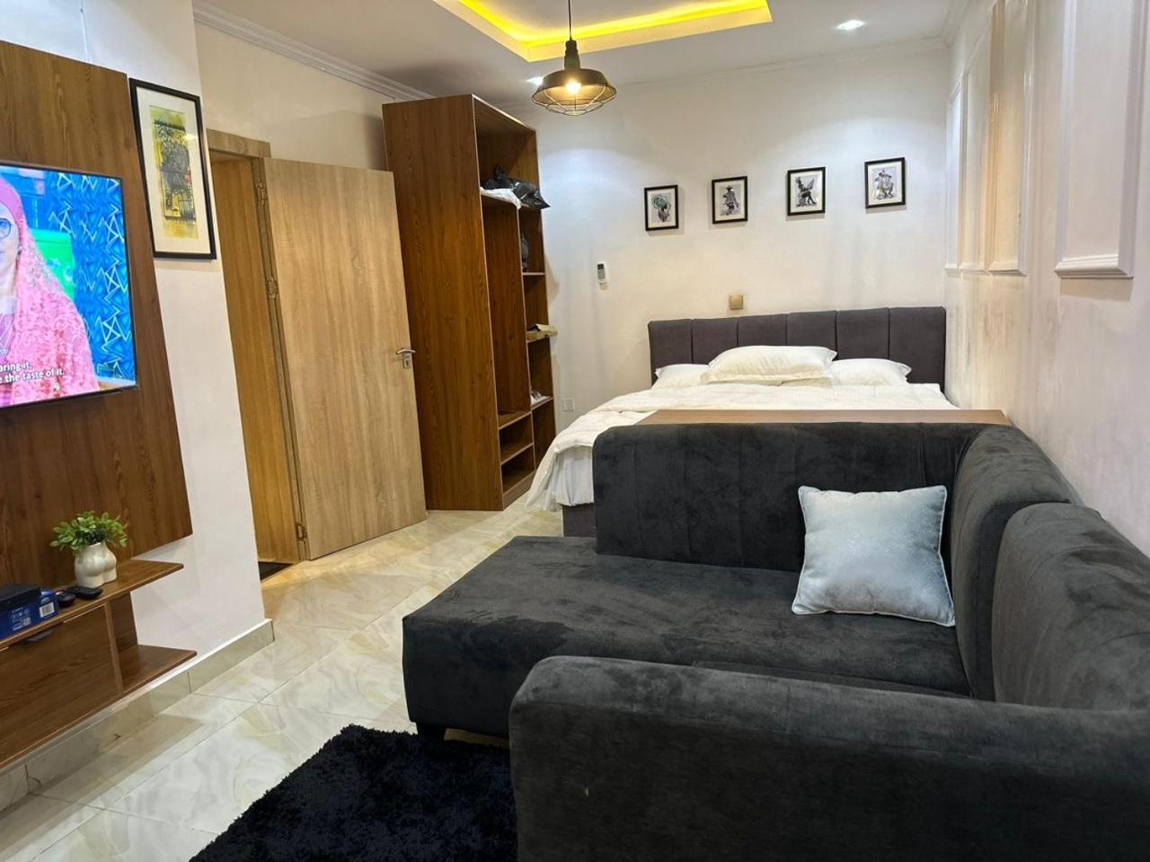Domicile studio apartment view 4
