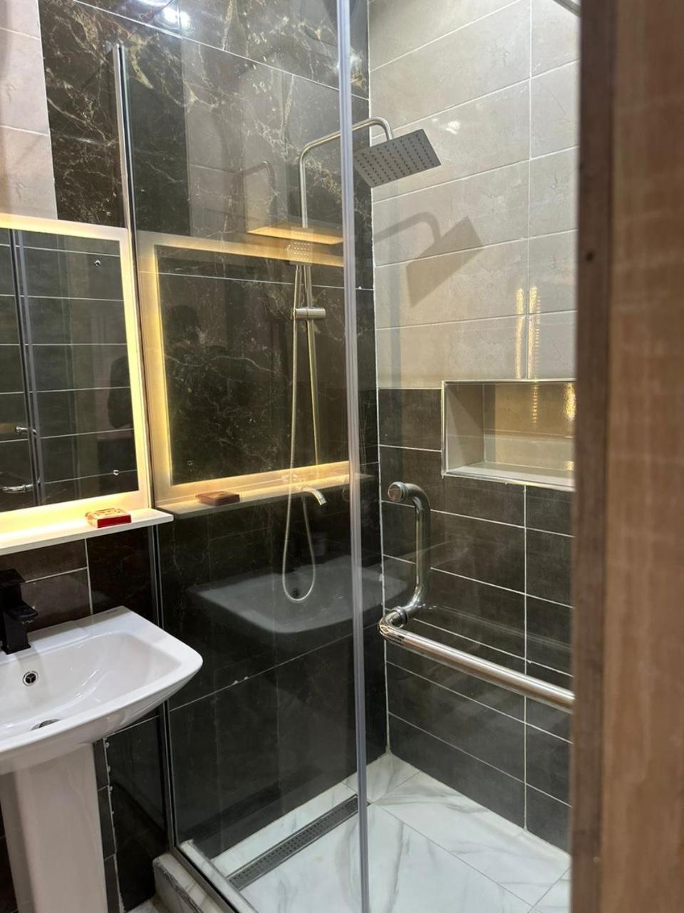Domicile studio apartment view 5