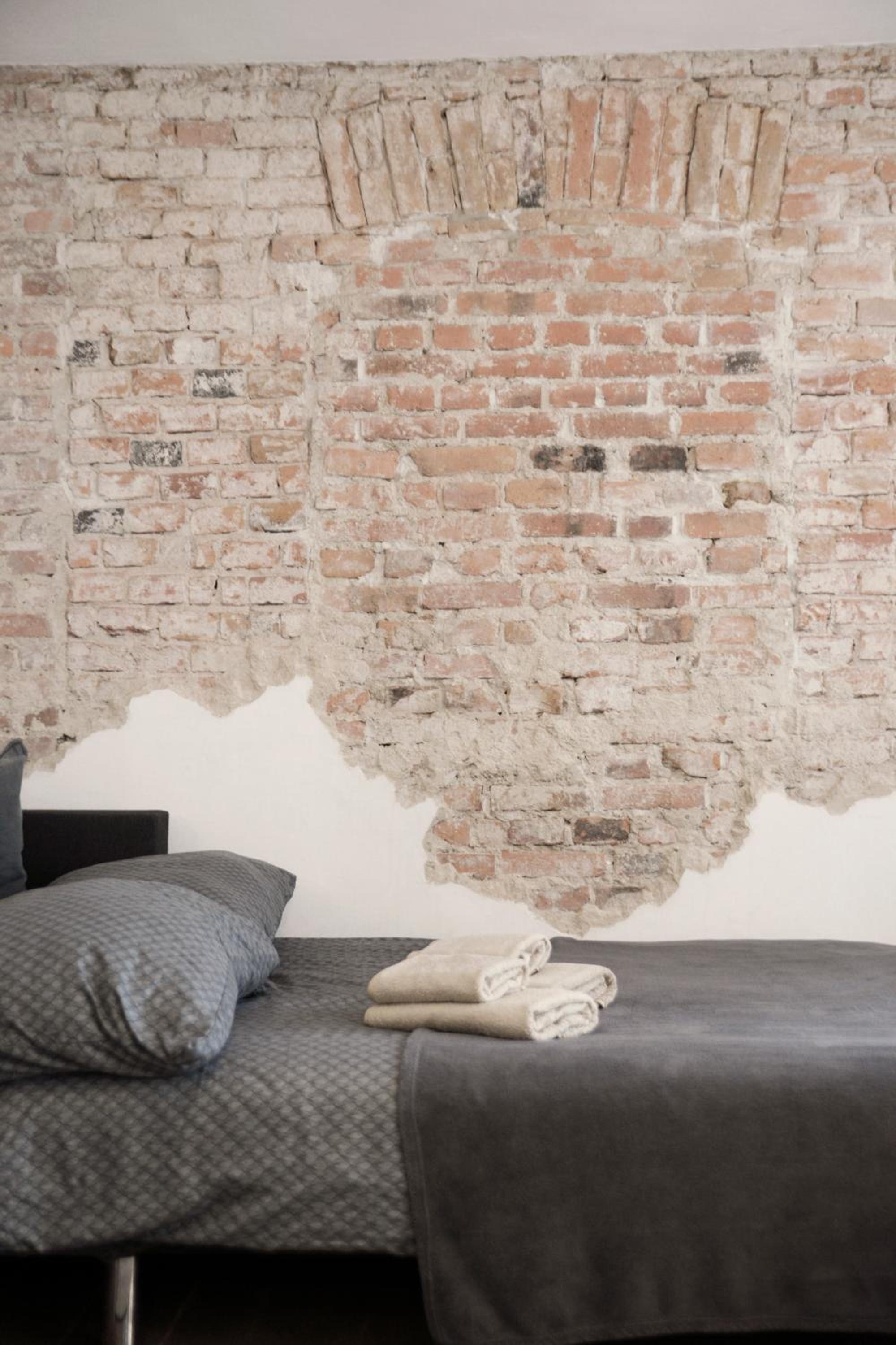 Vintage Rooms / Old Town Wroclaw / City Center