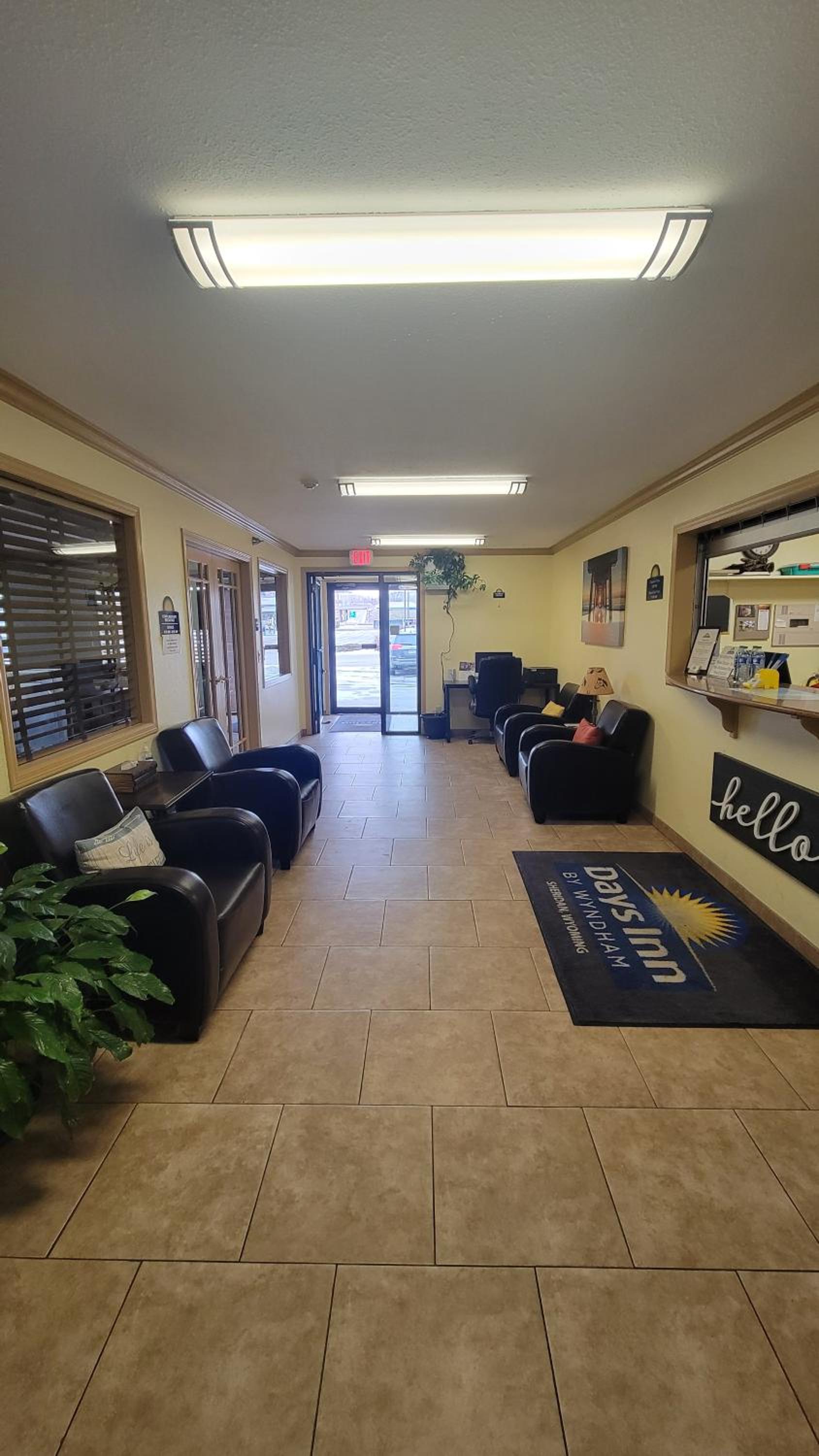 Sheridan Vacations - Days Inn by Wyndham Sheridan - Property Image 2