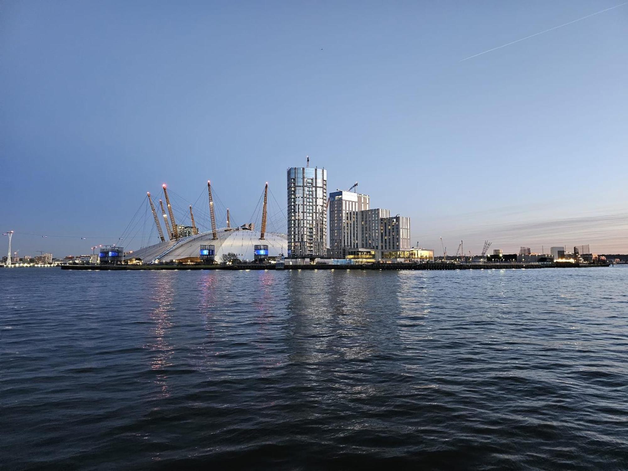 Luxury Apartment in Canary Wharf