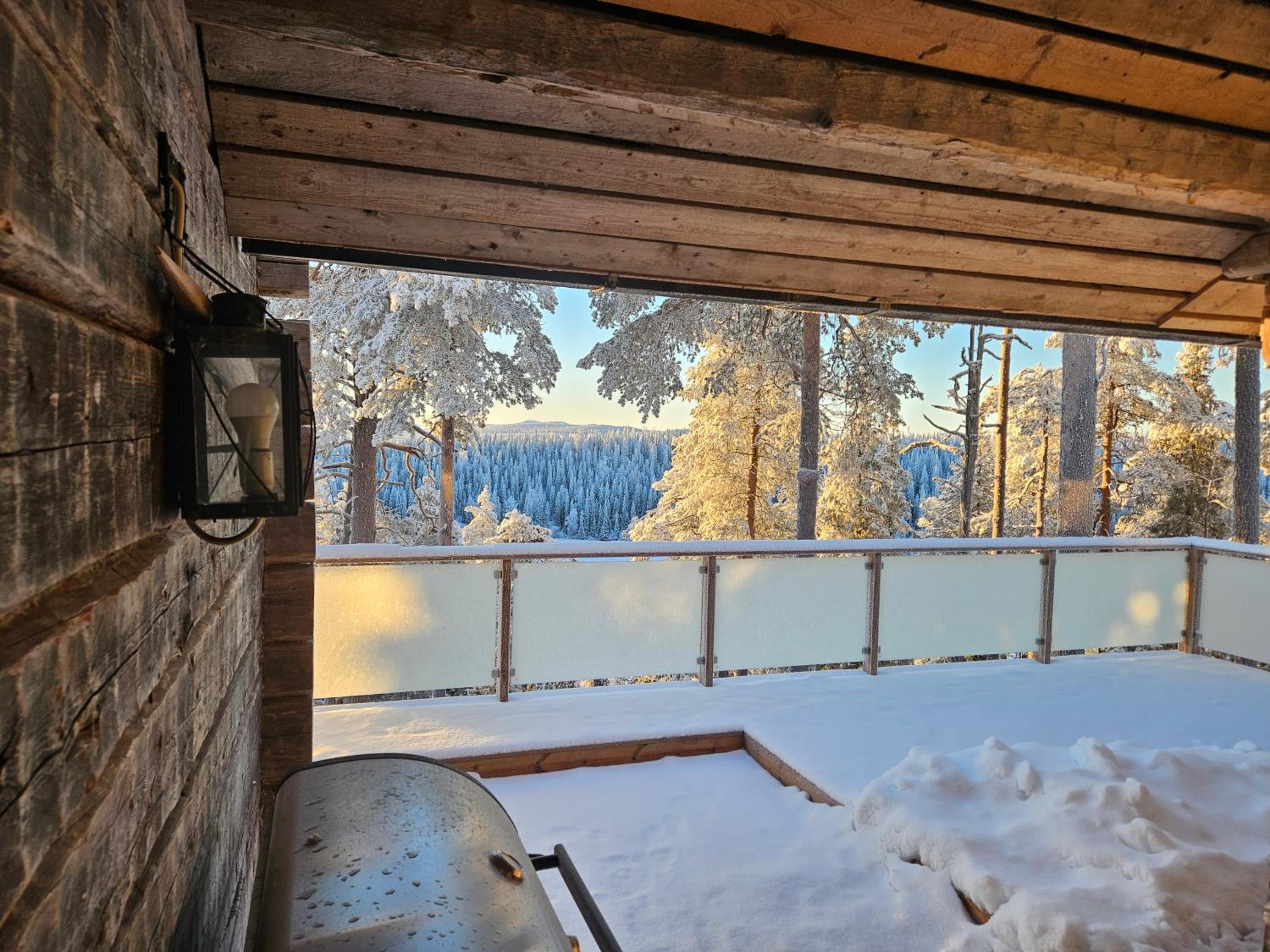 Hilltop Villa at Lake Porontima