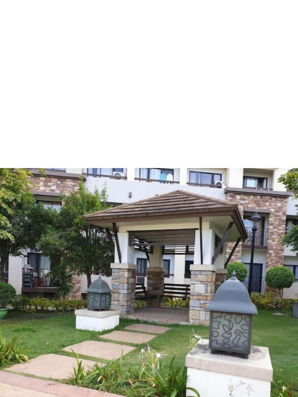 cozy 2 Bedrooms one oasis fullyfurnished back SM Mall Ecoland