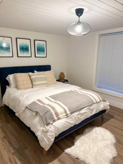 Waterfront Haliburton, All Season, Fully Equipped Cottage! #STR-25-00252