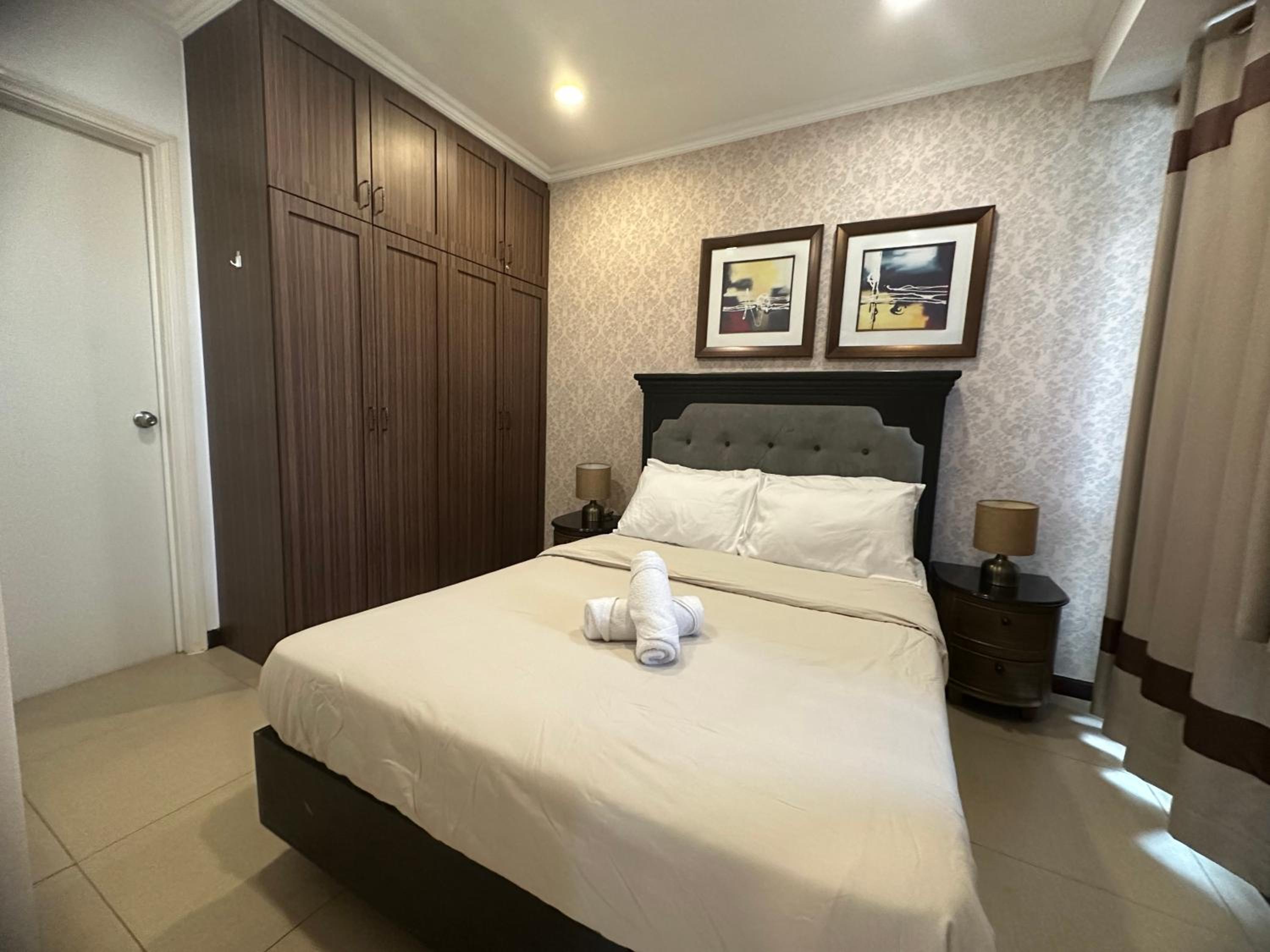 Gramercy Residences 46th Floor 1 Bedroom Sunset View view 2