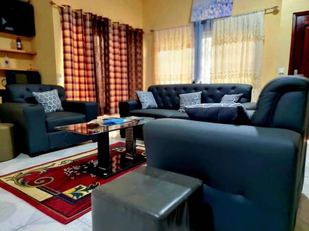 Long fellow Apartment