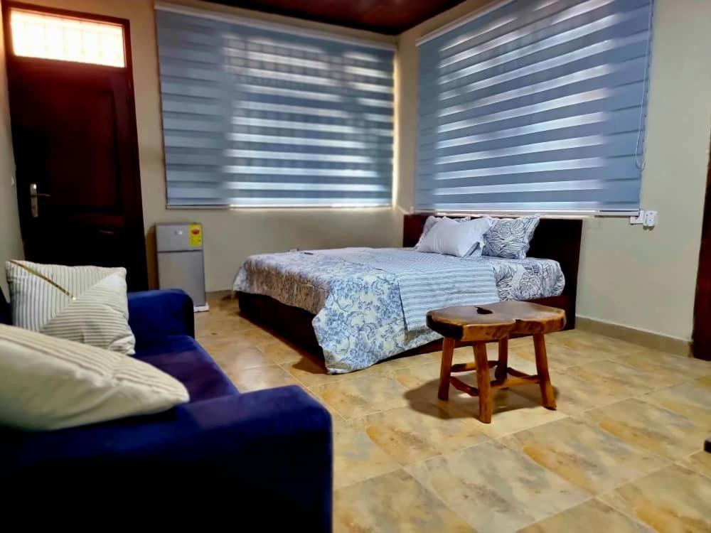 Long fellow Apartment