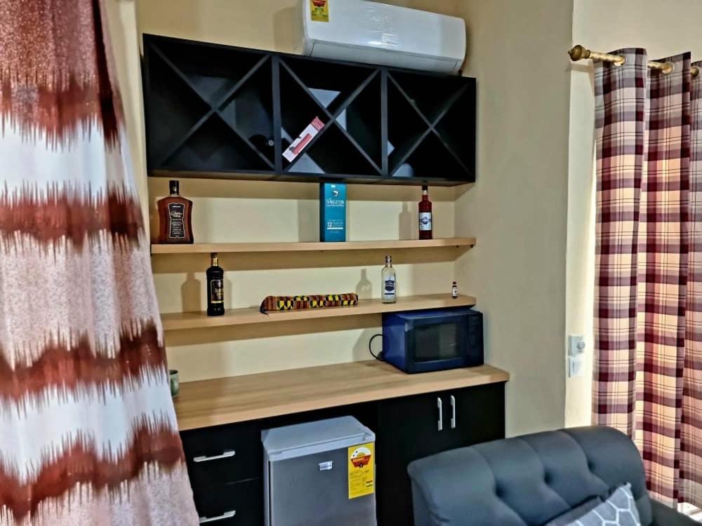 Long fellow Apartment