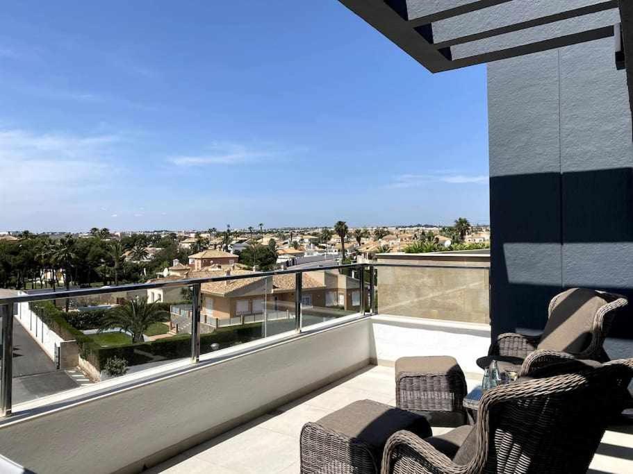 Magnifico penthouse en Flamenca Village!