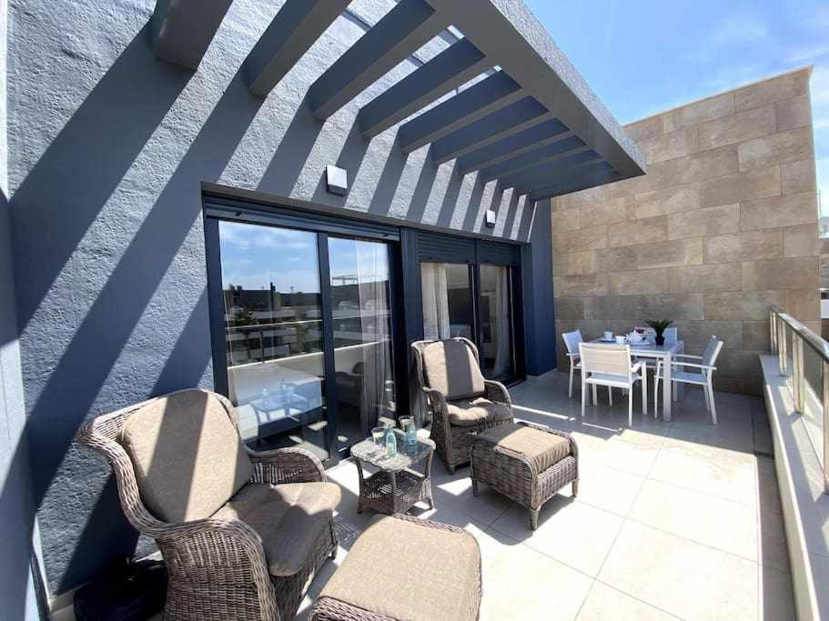 Magnifico penthouse en Flamenca Village!