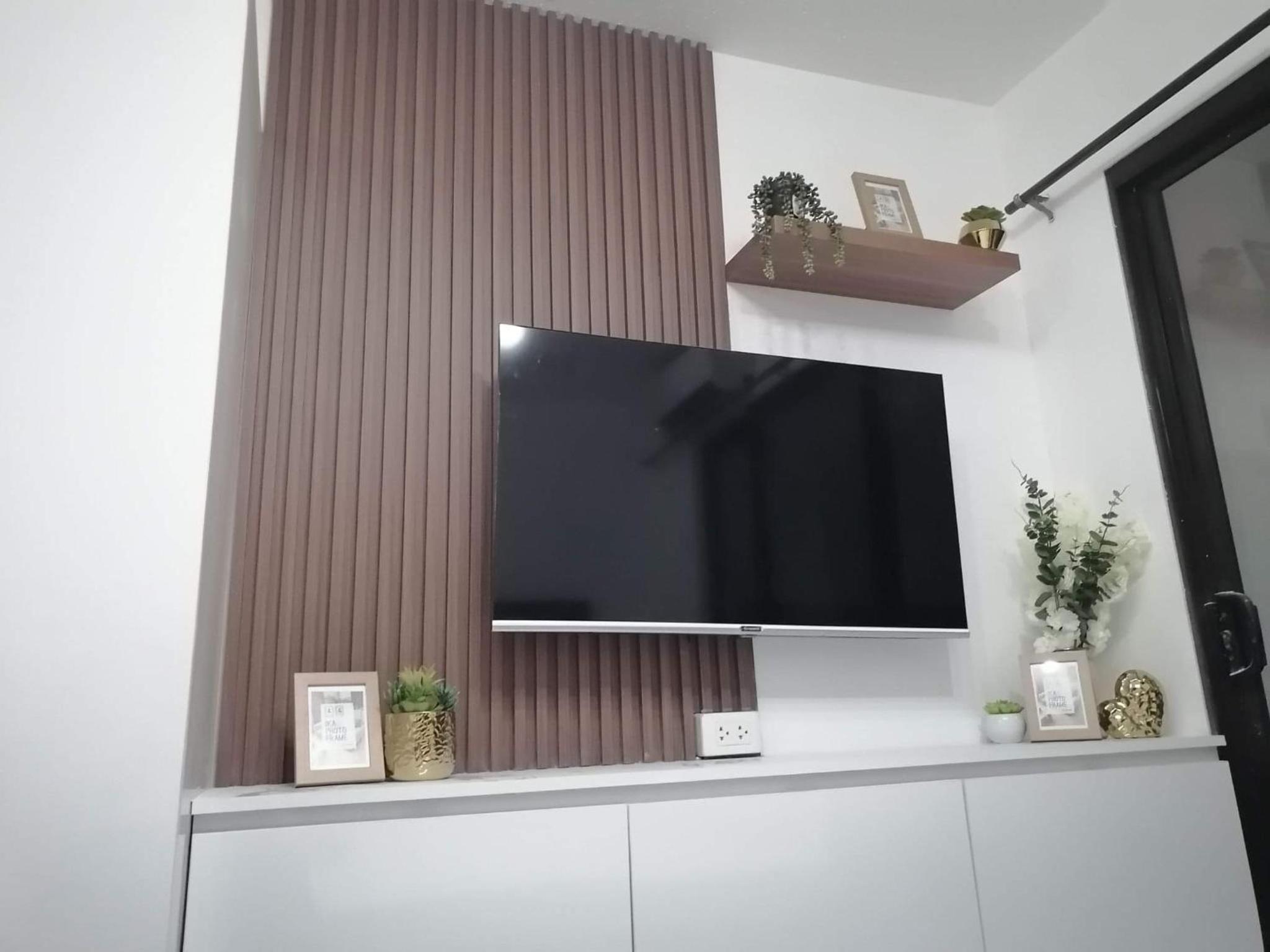 One Oasis Cebu Condominium Resort right in the heart of Cebu minutes away from IT Park